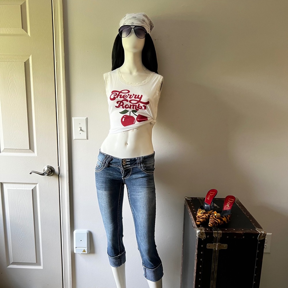 Vintage Y2K Angels Jeans 3 Low Rise Rhinestone Embroidered Cuffed Capris